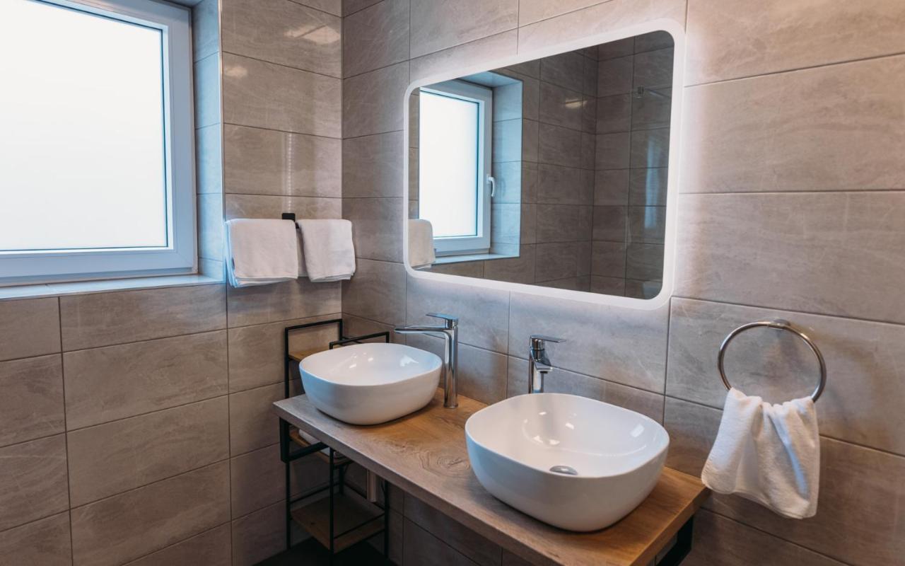 Hisa Na Ravnah Hotel Pišece Buitenkant foto