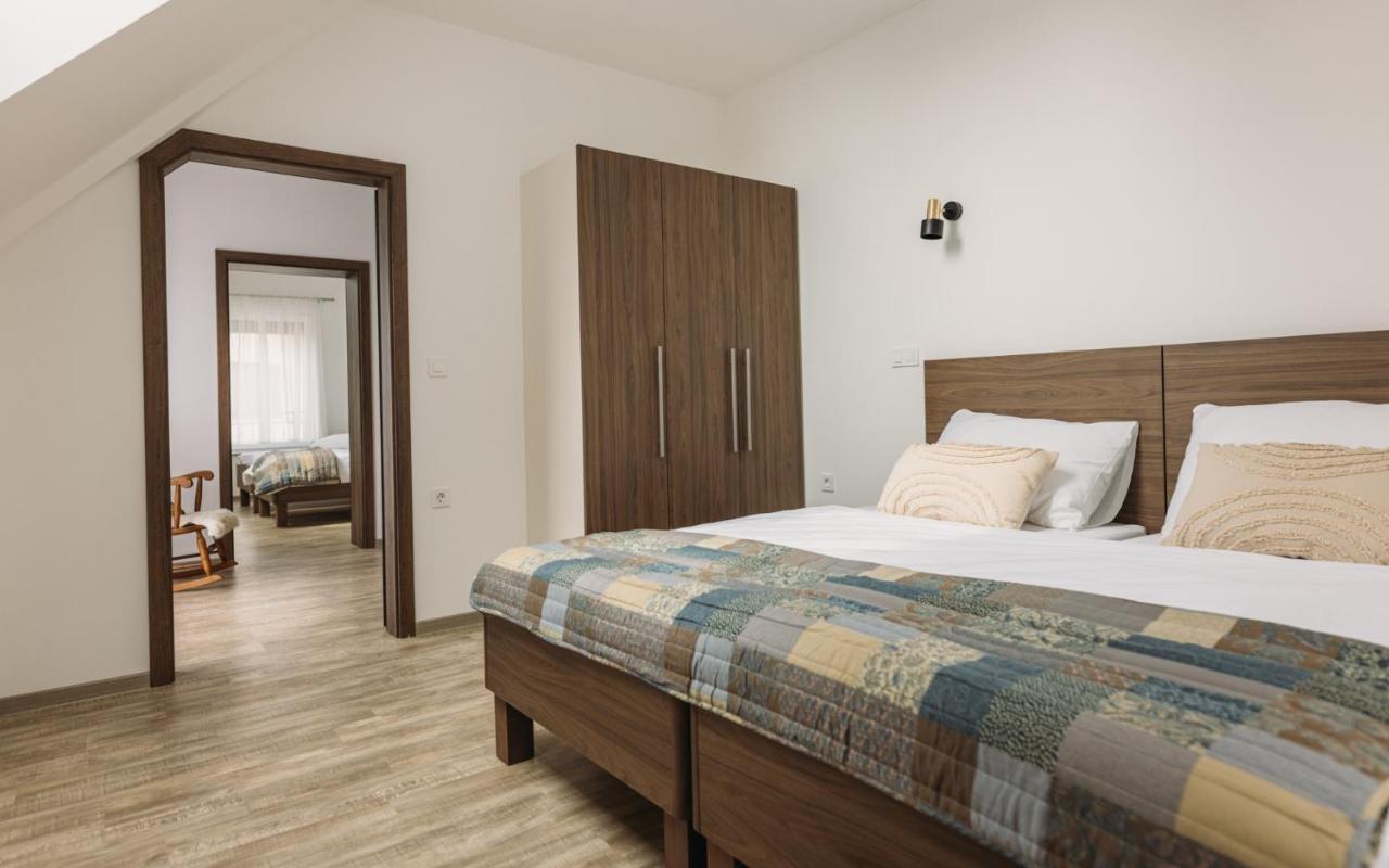 Hisa Na Ravnah Hotel Pišece Buitenkant foto