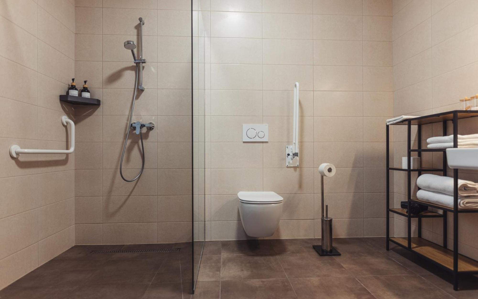 Hisa Na Ravnah Hotel Pišece Buitenkant foto